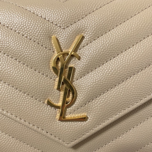 ❌Sold❌Saint Laurent Cassandre Matelasse Envelope LeatherWalletonChain NudePowder - Picture 2 of 16